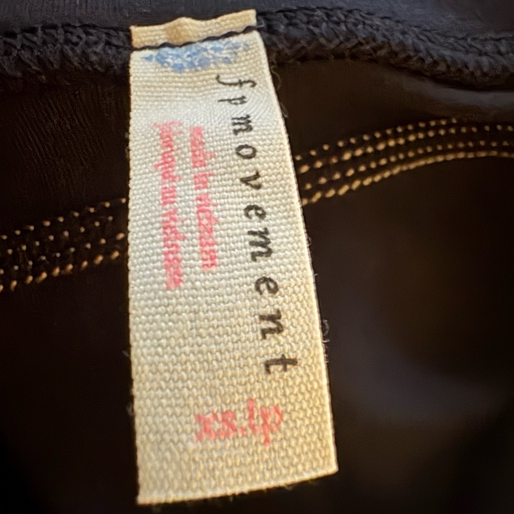 Free People Movement You're a Peach Pocket Leggings, size XS - Picture 14 of 15